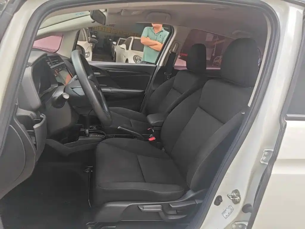 Honda Fit — миниатюра 15