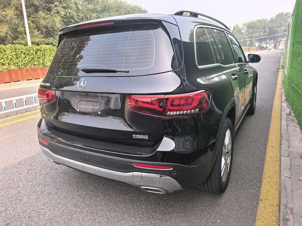 Mercedes-Benz GLB — миниатюра 14