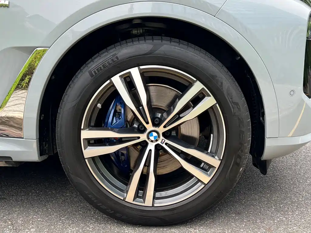 BMW X7 — миниатюра 16