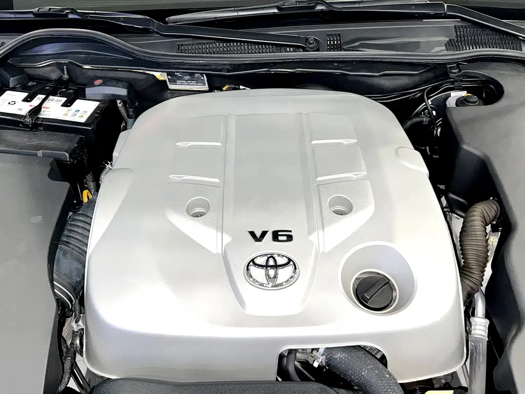 Toyota Crown 2012 2.5L Royal
