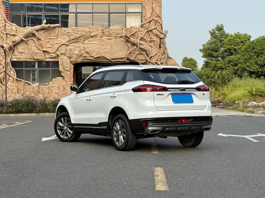 Geely Boyue — миниатюра 4