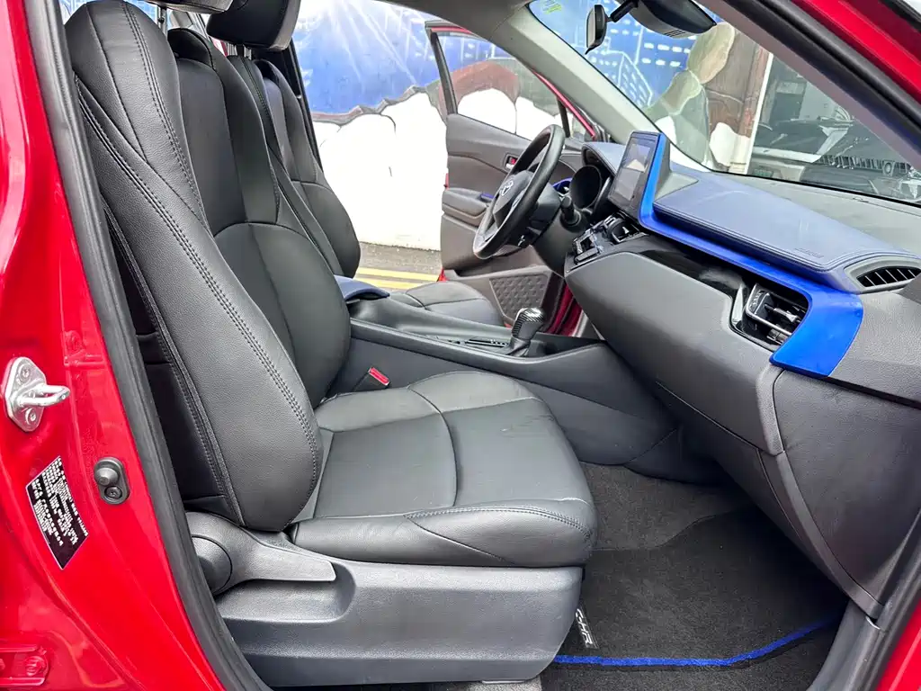 Toyota C-HR — миниатюра 11