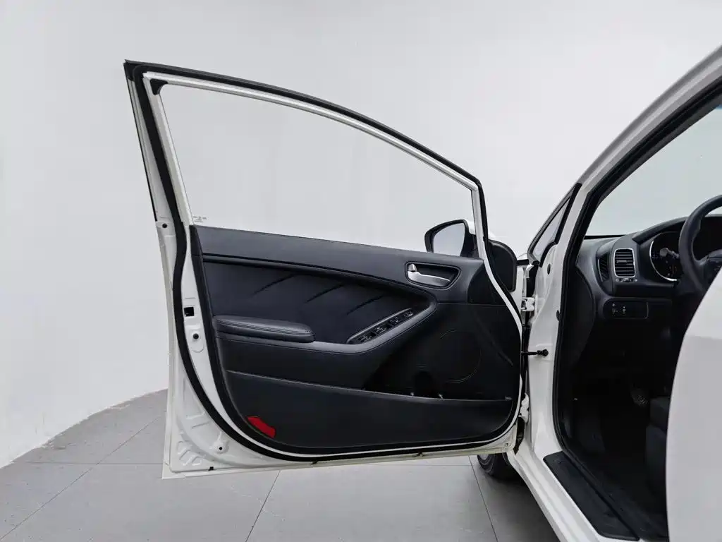 Kia K3 — миниатюра 8
