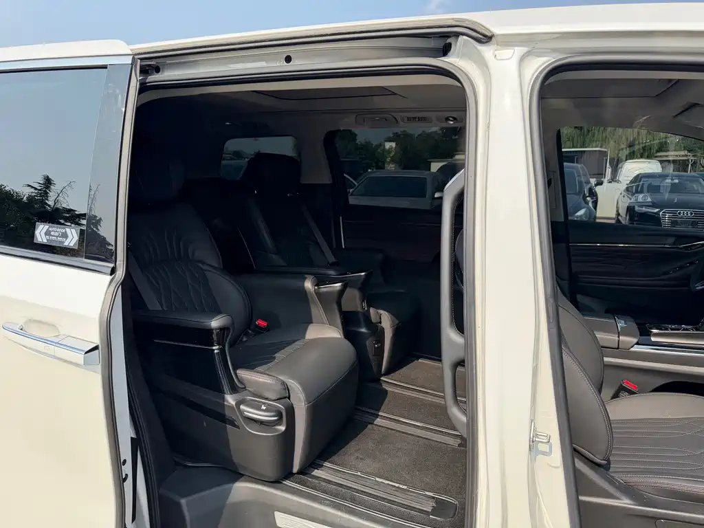 GAC Motor Trumpchi M8 — миниатюра 7