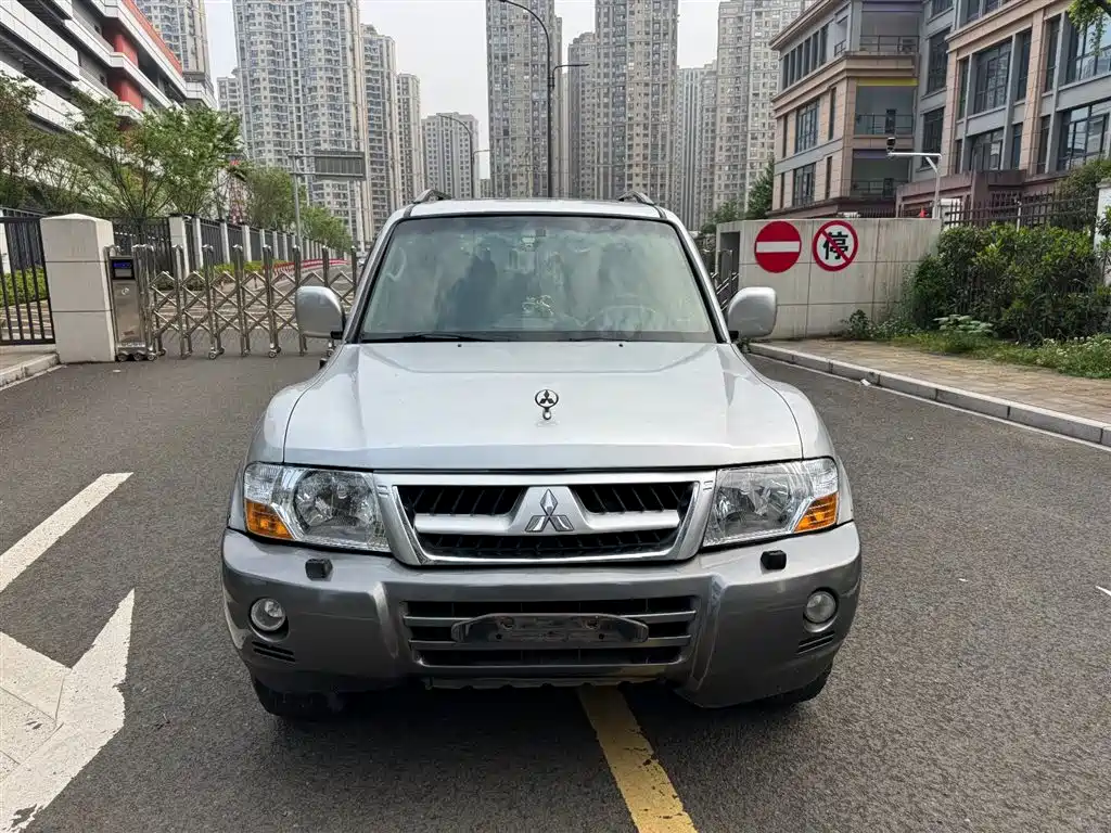 Mitsubishi Pajero 2007
