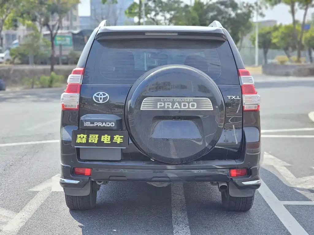TOYOTA PRADO