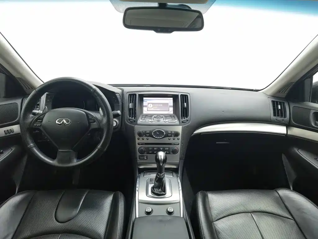 Infiniti G — миниатюра 5