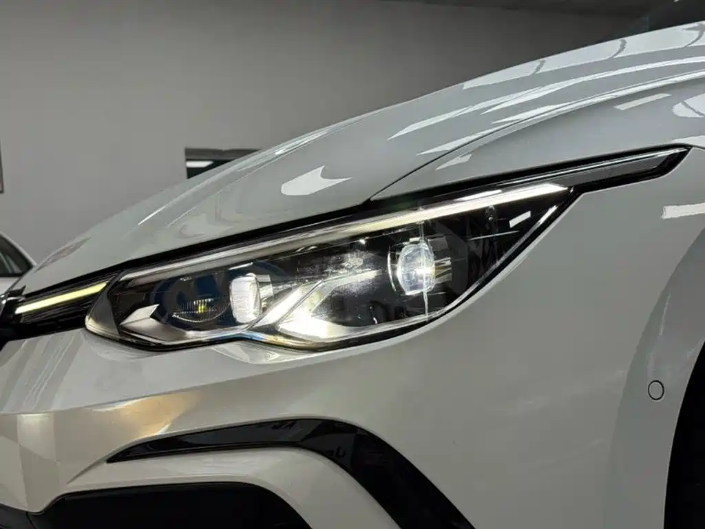 Volkswagen Golf — миниатюра 21