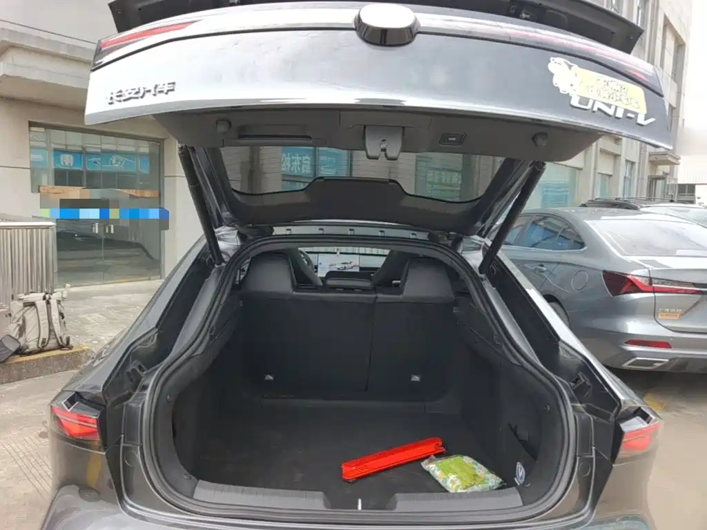 Changan UNI-V — миниатюра 19
