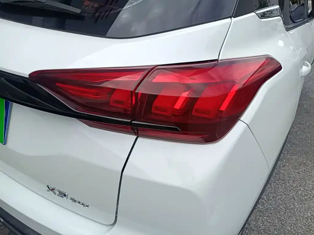 BAIC X3 — миниатюра 8