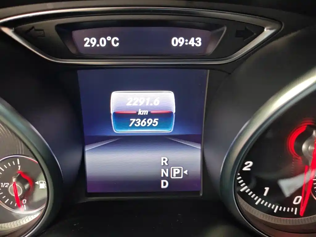 Mercedes-Benz GLA — миниатюра 8
