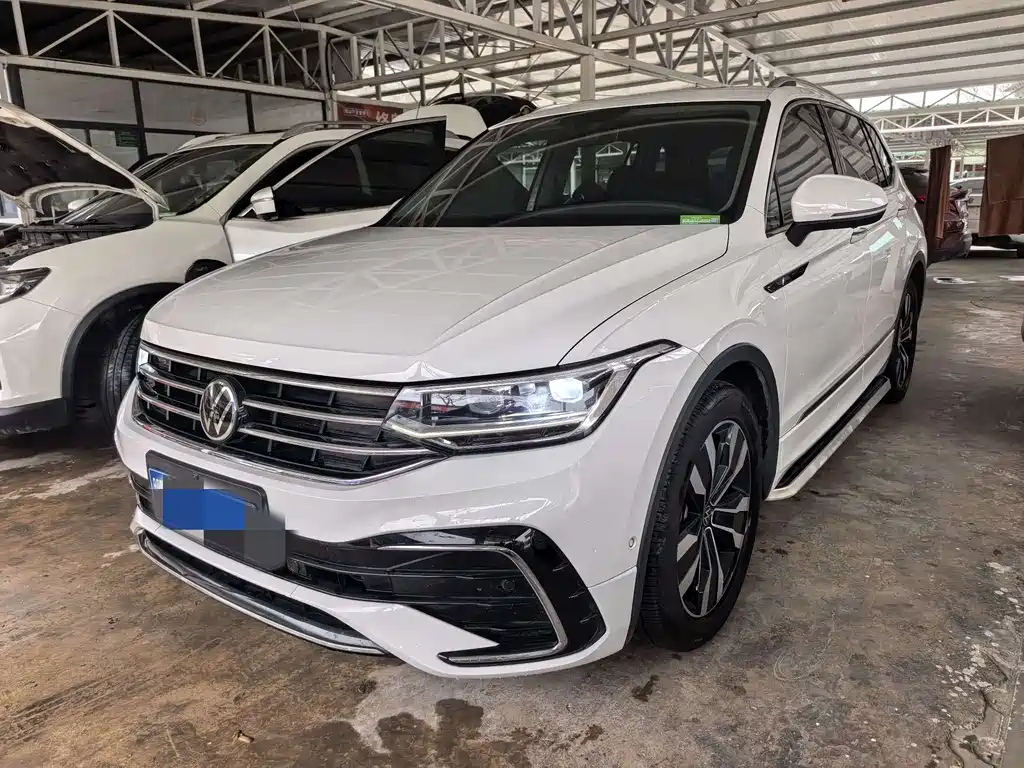 Volkswagen Tiguan L 2022