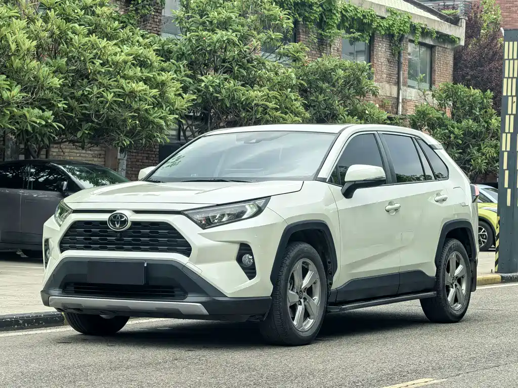 Toyota RAV4 2021