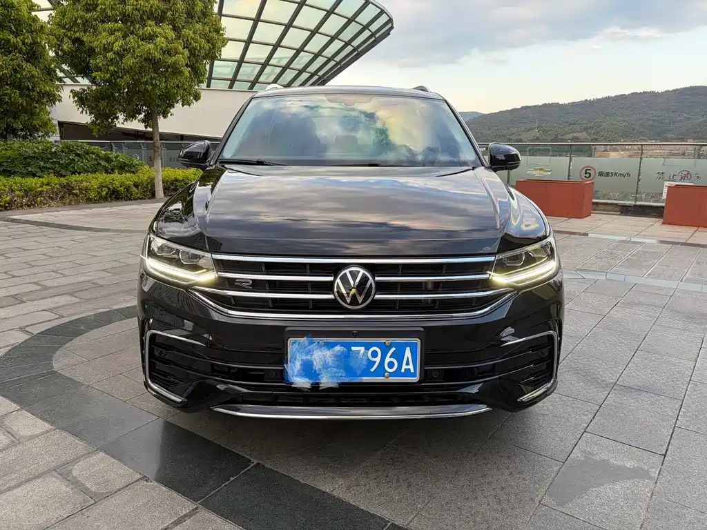 Volkswagen Tiguan L L 2022 330TSI AT R-Line