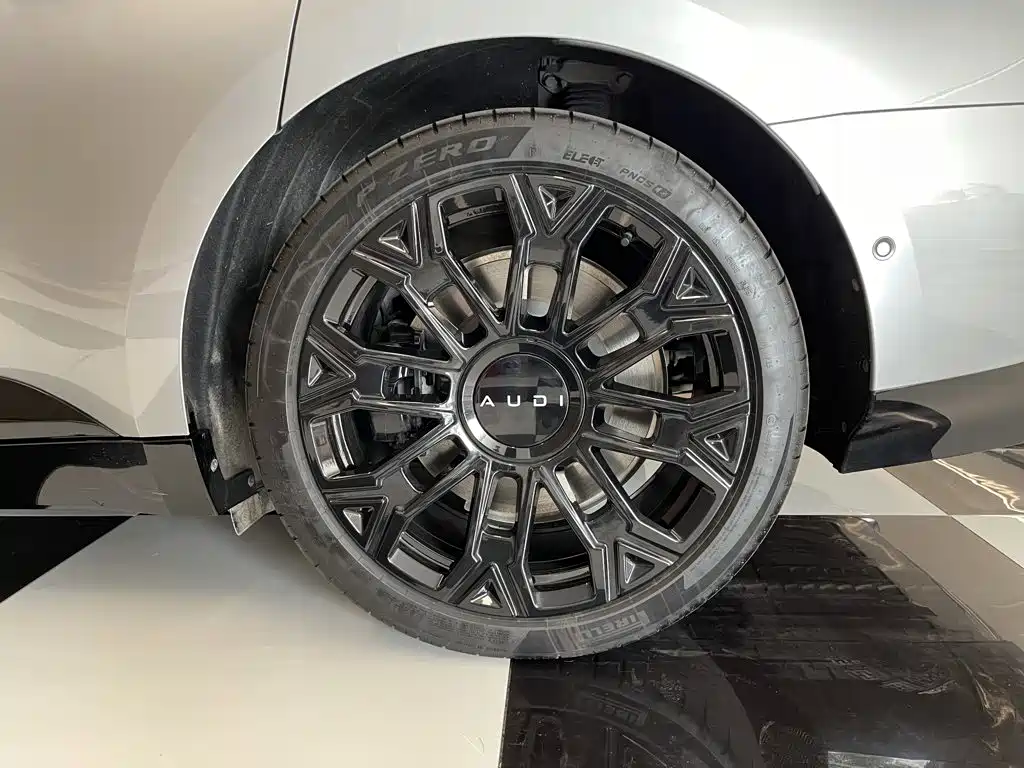 Audi E5 Sportback — миниатюра 11