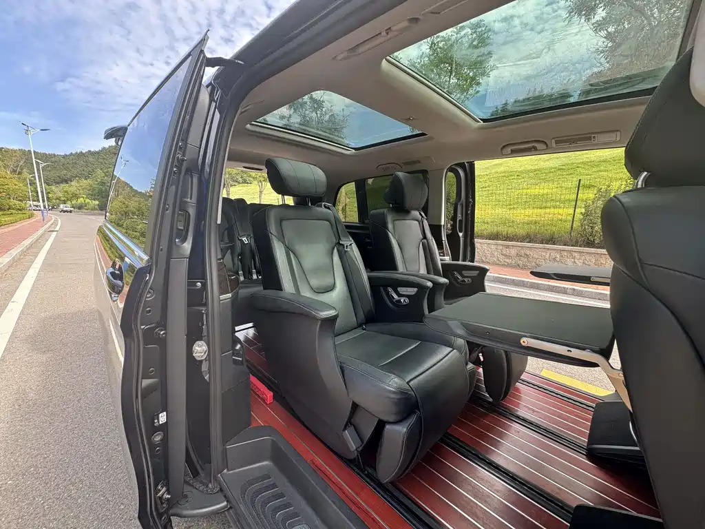Mercedes-Benz V-Class — миниатюра 14