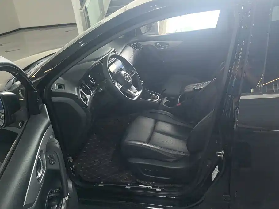 Nissan Qashqai — миниатюра 9