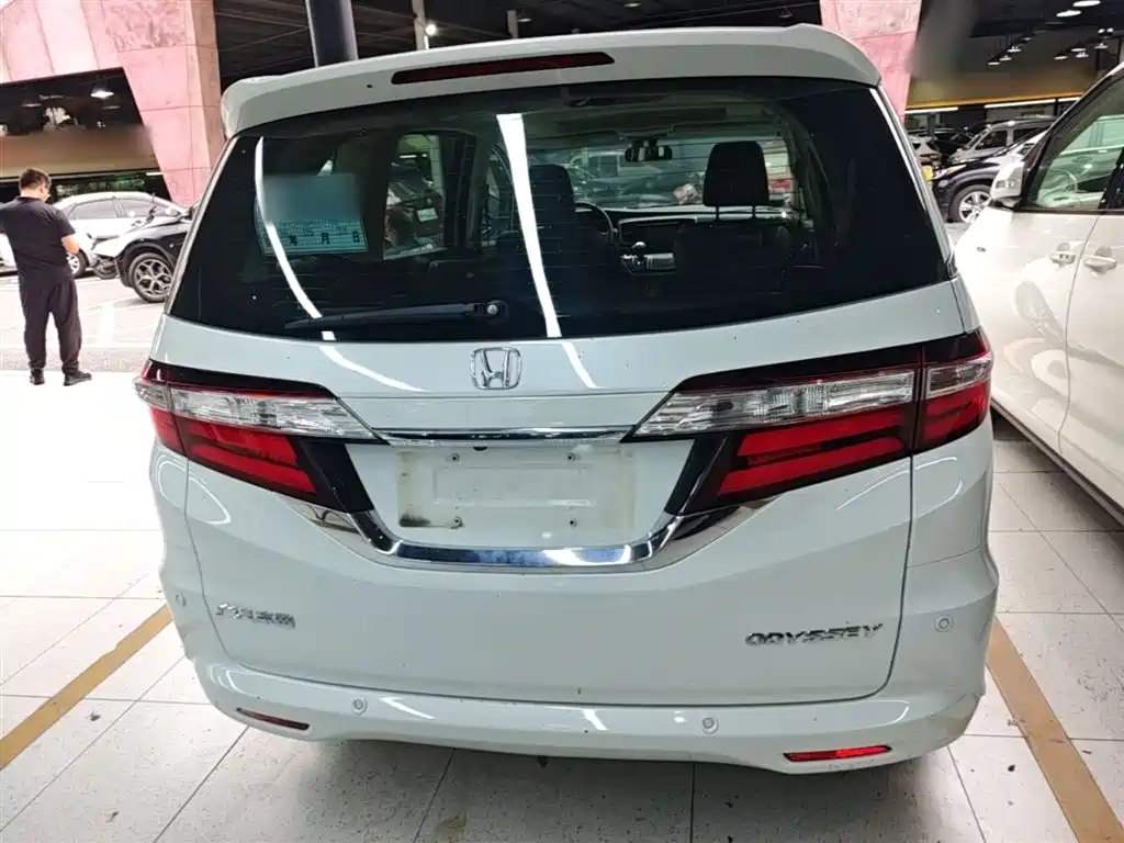 Honda Odyssey 2018 2.4L Luxury