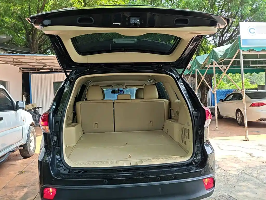 Toyota Highlander — миниатюра 19