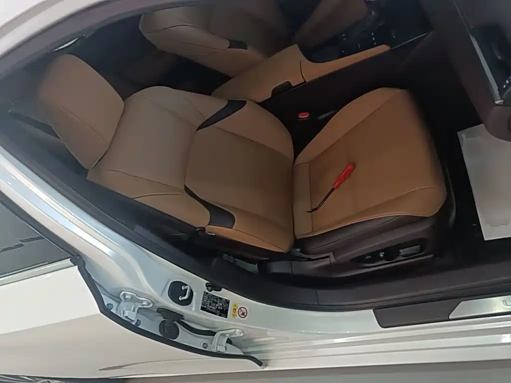 Lexus ES — миниатюра 25