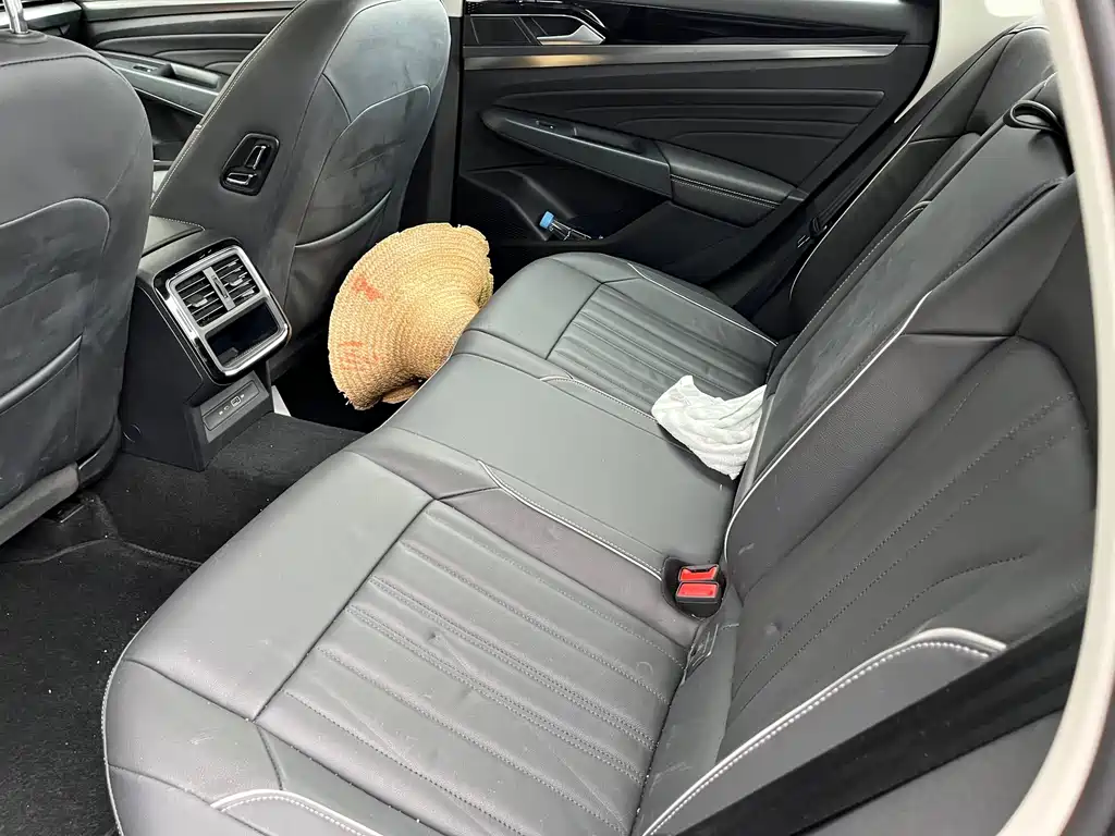 Volkswagen Passat — миниатюра 7