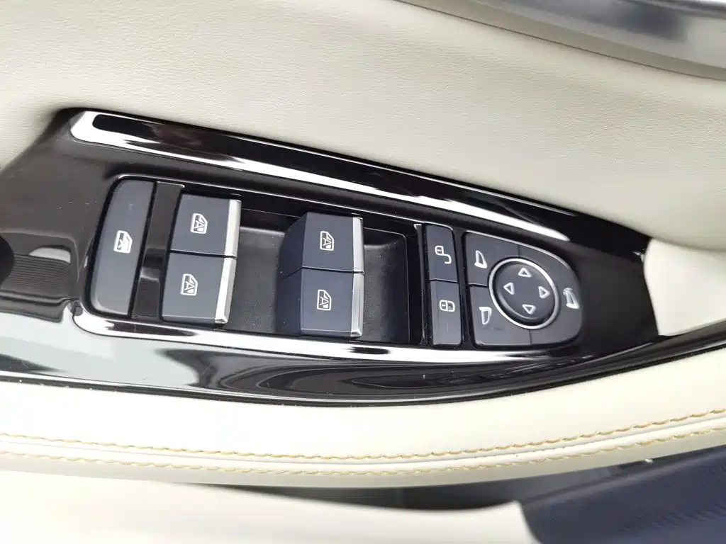 BYD Song Plus PLUS 2021 DM-i 110KM Flagship