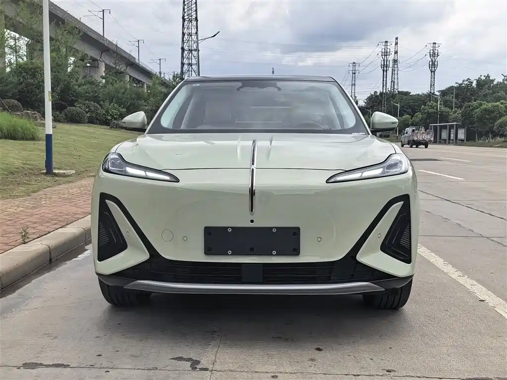 Hongqi 06 2025 520