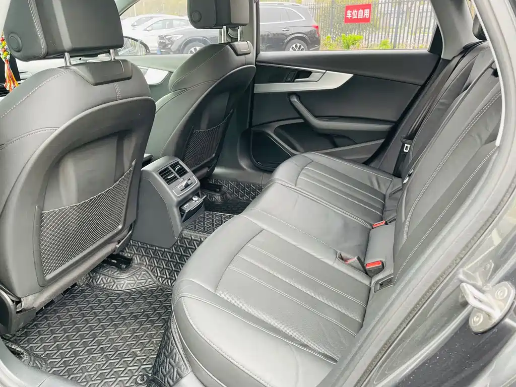 Audi A4L 2020 40 TFSI Luxury