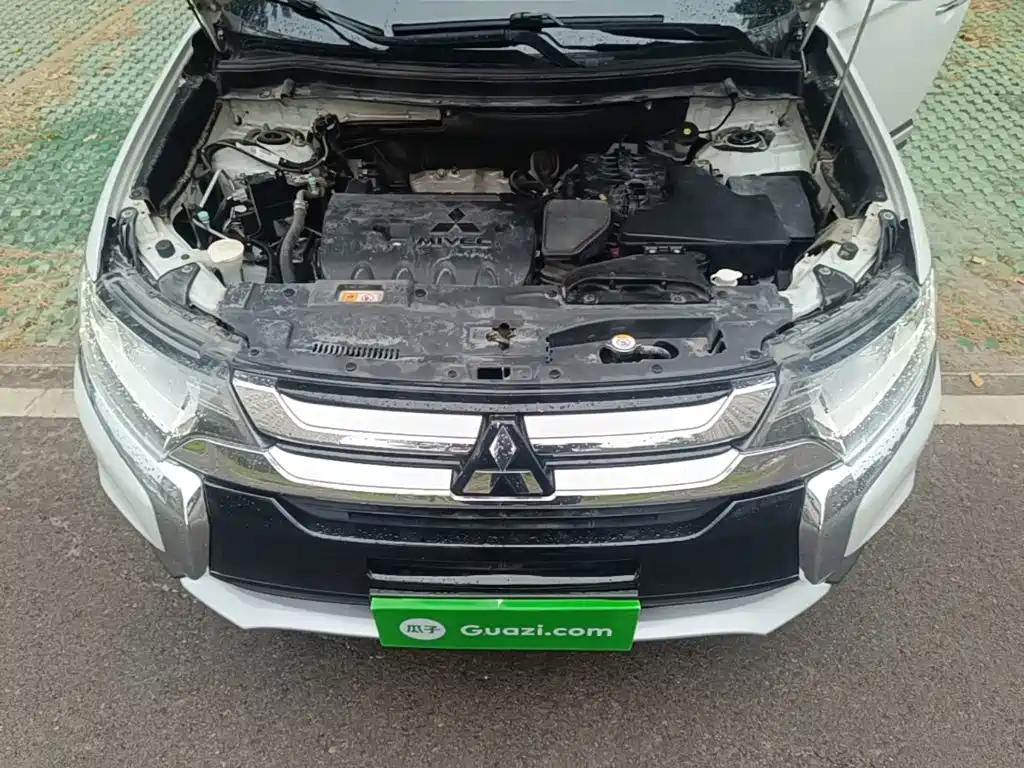 Mitsubishi Outlander — миниатюра 20