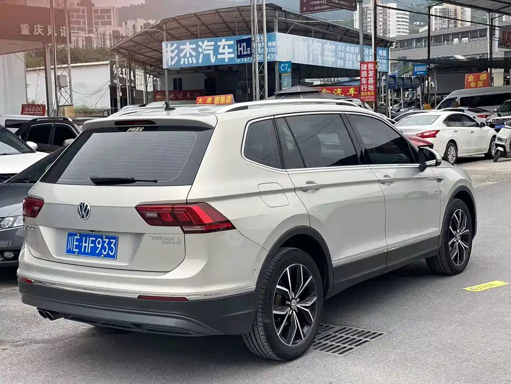 Volkswagen Tiguan L — миниатюра 4
