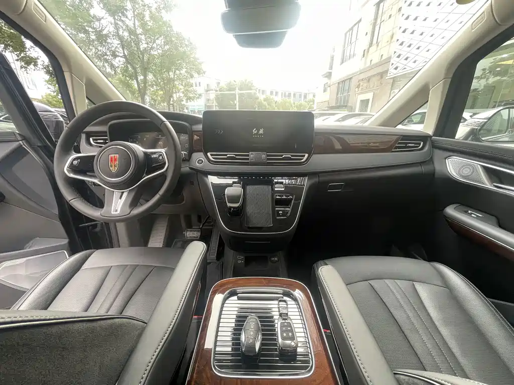 Hongqi Hongqi HQ9 PHEV — миниатюра 10