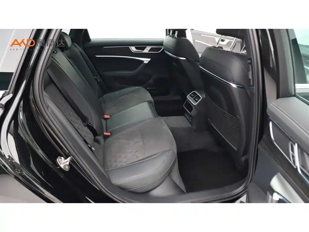Audi A6L 2024 55 TFSI quattro Premium