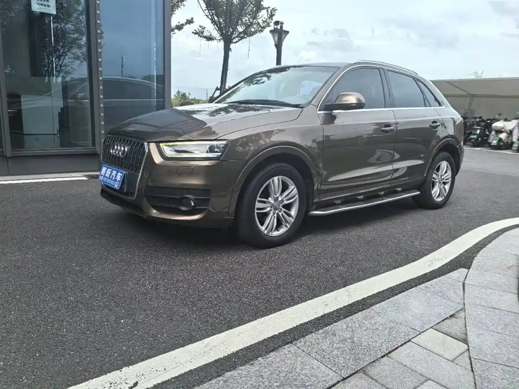 Audi Q3 2015