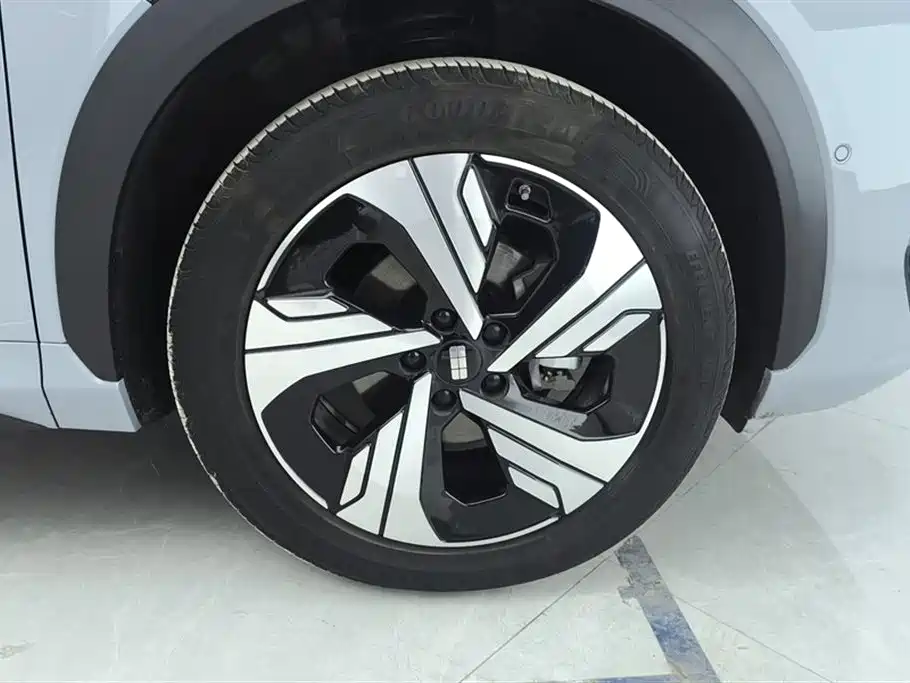 GEELY GALAXY GALAXY E5