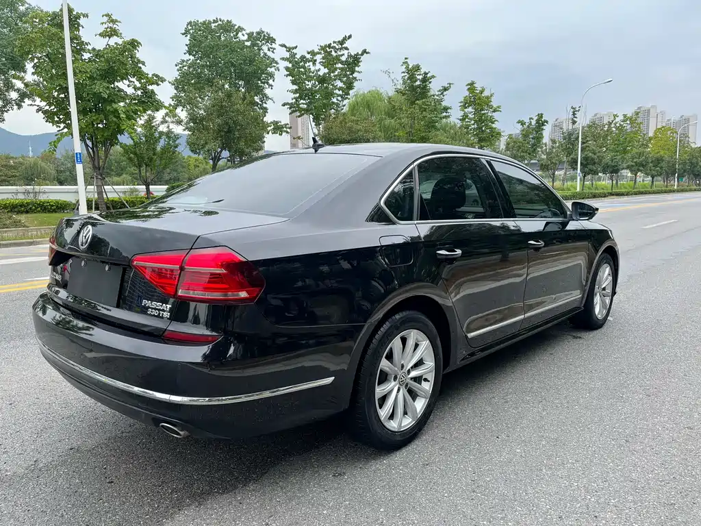 Volkswagen Passat — миниатюра 5