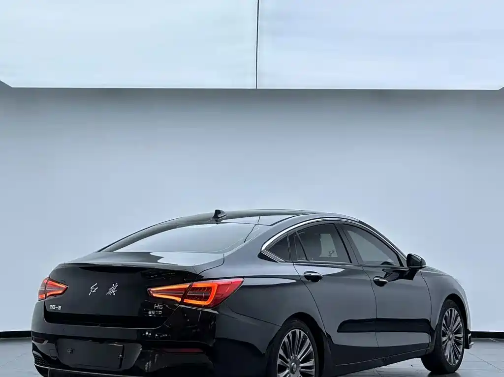 Hongqi Hongqi H5 — миниатюра 3