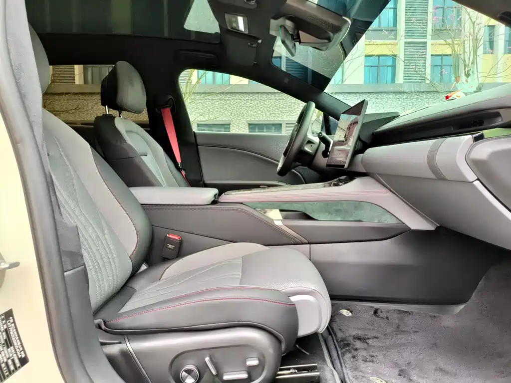 ZEEKR EXTREME KRYPTON 007GT