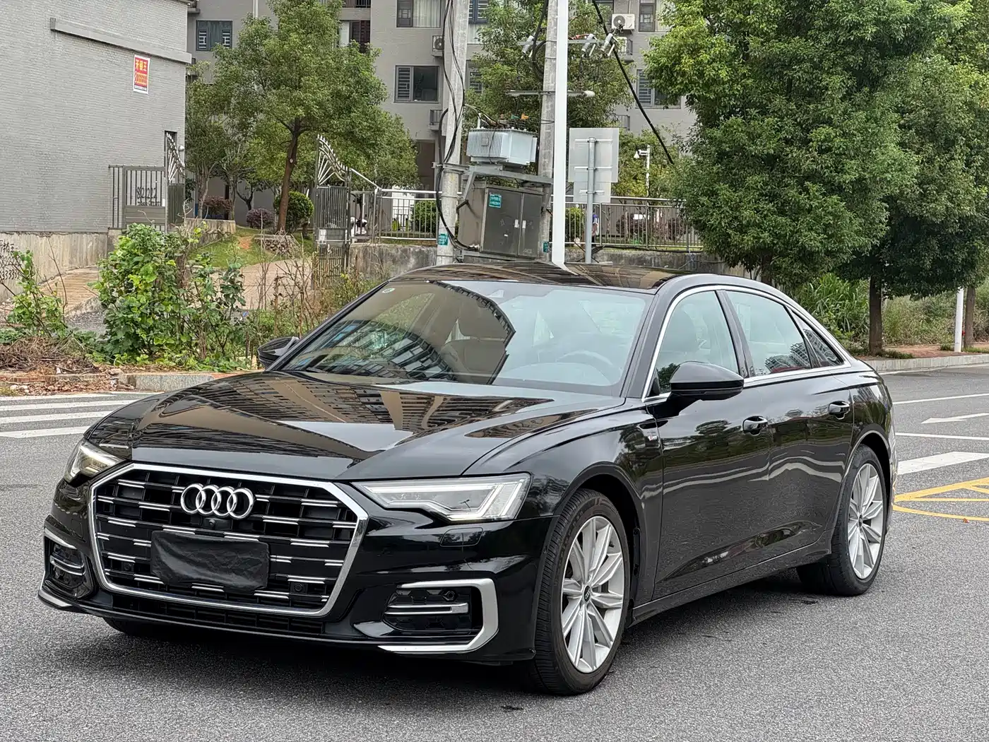 奥迪A6L 2024款 45 TFSI 臻选动感型 2024
