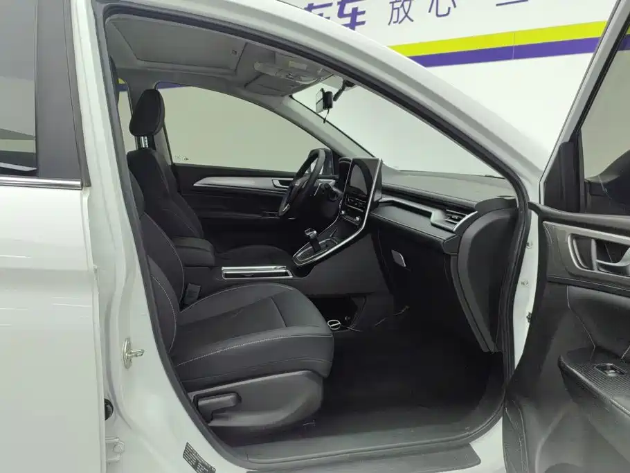 Haval M6 — миниатюра 8