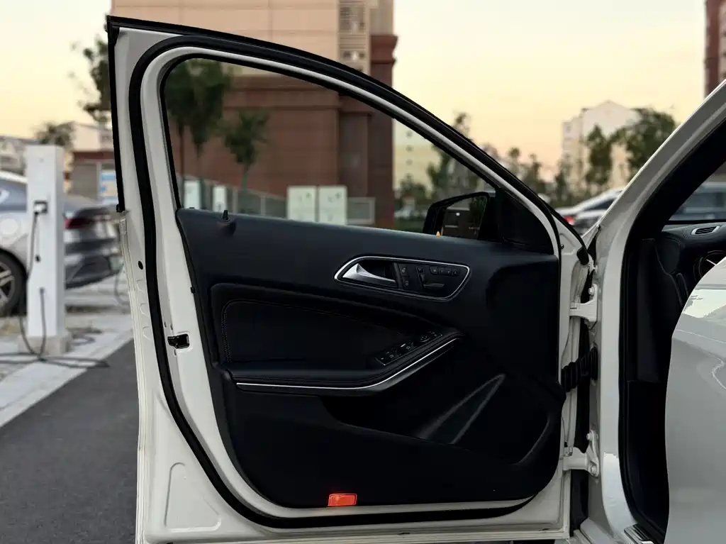 Mercedes-Benz A-Class AMG (Import) — миниатюра 13