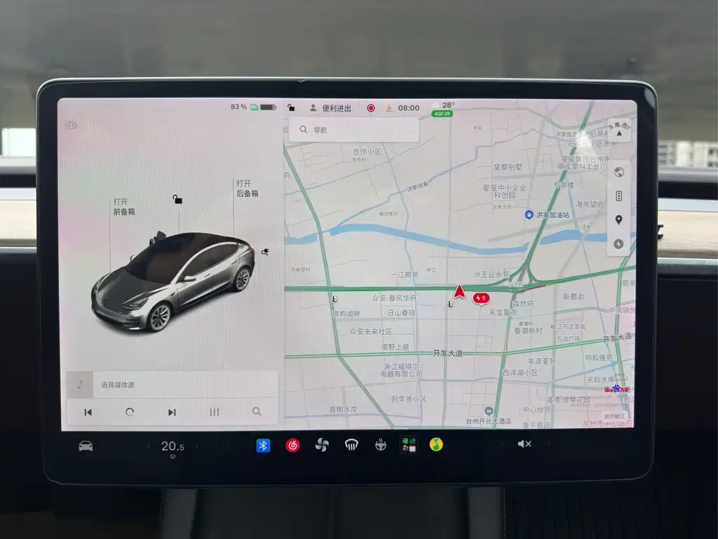 Tesla Model 3 — миниатюра 15