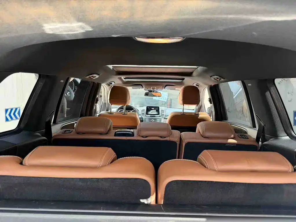 Mercedes-Benz GLS — миниатюра 17