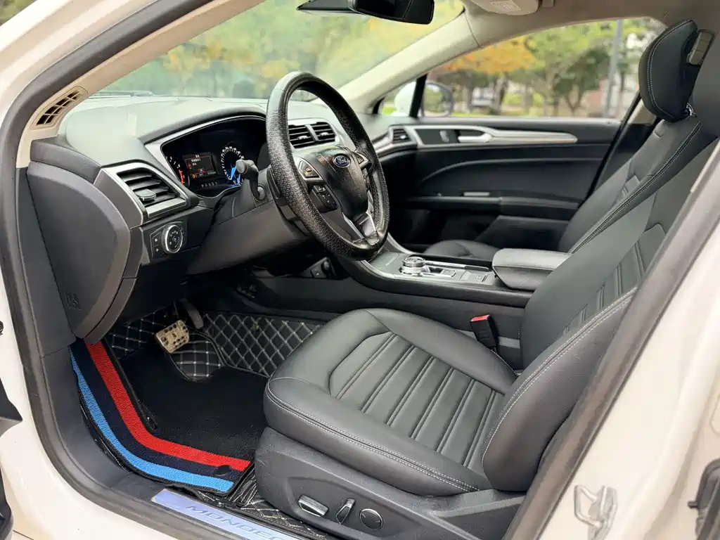 Ford Mondeo — миниатюра 9