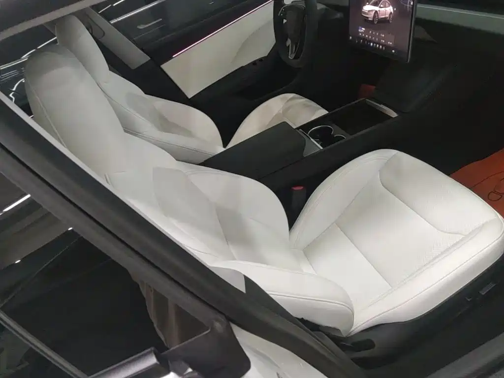 Tesla Model 3 — миниатюра 25