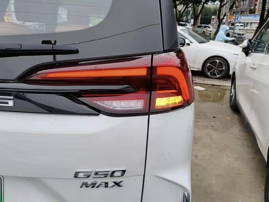 MAXUS G50 PHEV — миниатюра 8