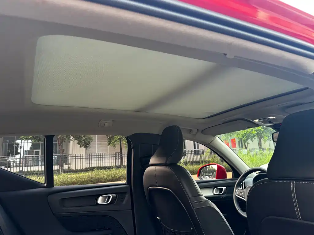 Volvo XC40 — миниатюра 11