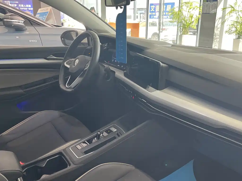 Volkswagen Golf — миниатюра 11