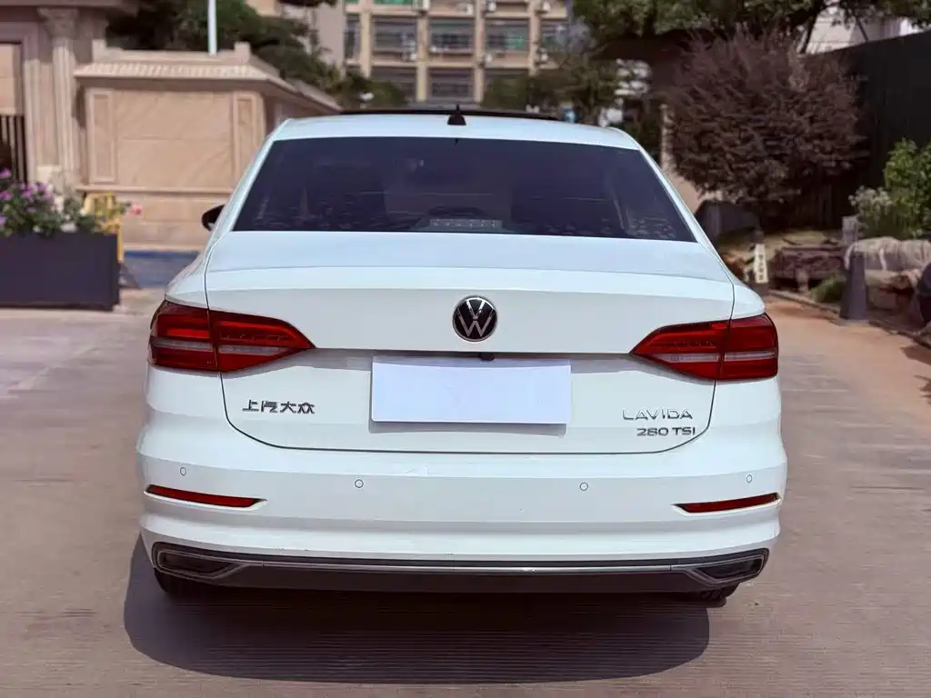 Volkswagen Lavida — миниатюра 9