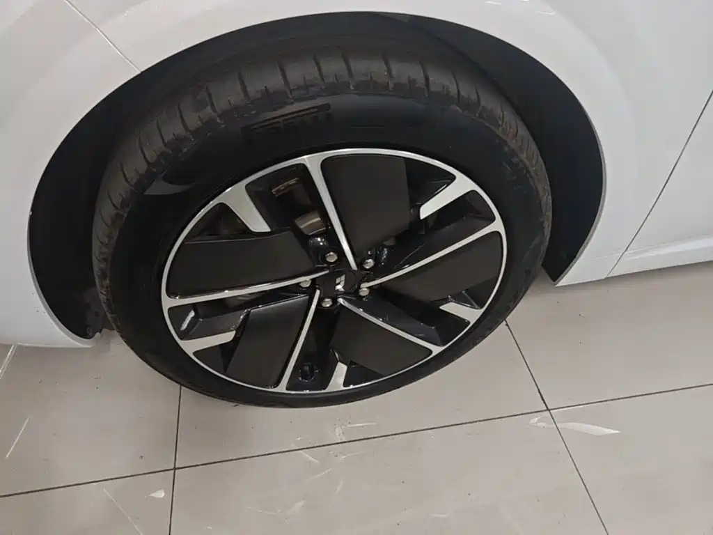 Li Auto Li L6 — миниатюра 23