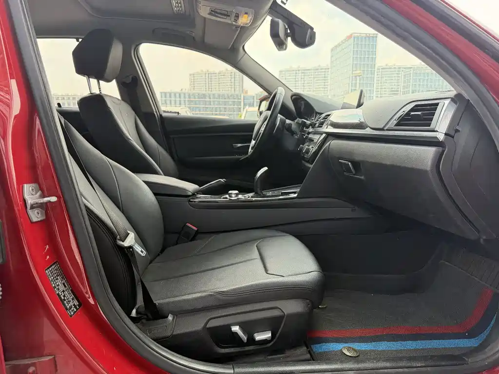 BMW 3 Series — миниатюра 7